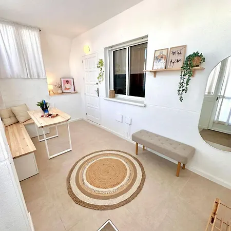 Relaxing Oasis For Digital Nomads With Pool Holiday home