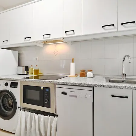 Relaxing Oasis For Digital Nomads With Pool *